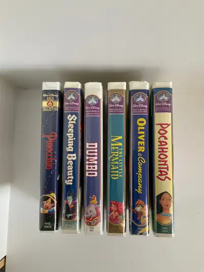 Selling 6 Disney VHS tapes . Sleeping Beauty $ 10; Pinocchio $ 10; Dumbo $ 10; The Little Mermaid $1...
