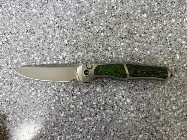 We Knife Co #702XI Jungle Wear Knife Boxed in Hand Tools in Oshawa / Durham Region - Image 3