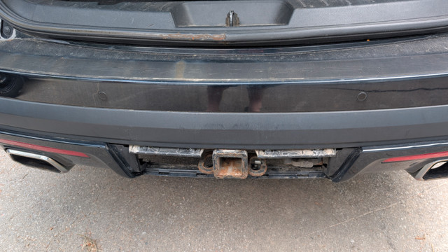 2016 Ford Explorer in Cars & Trucks in Hamilton - Image 2