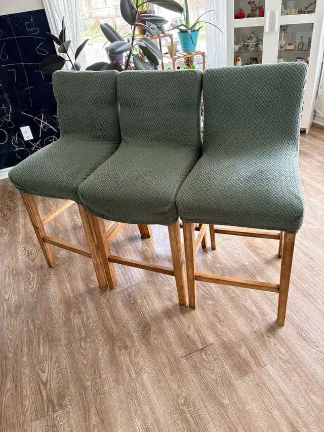 Wooden Bar Stools in Chairs & Recliners in Ottawa - Image 3