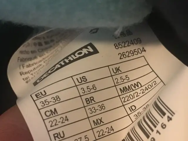 Decathlon Oxelo girls skates - size 4-6 in Skates & Blades in City of Toronto - Image 3