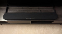 Soundbar with built-in subwoofer (Great condition with box)