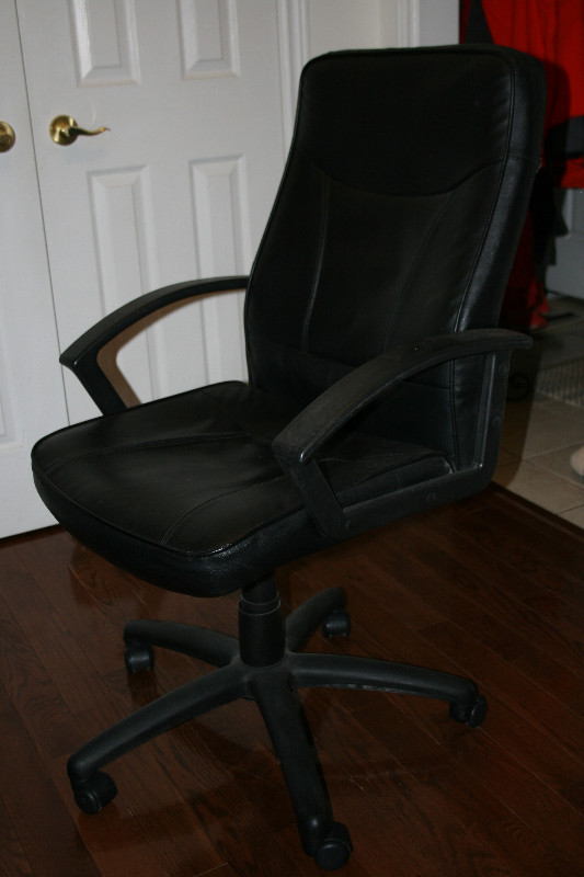 office chairs for sale -- 1/2 price in Chairs & Recliners in Oshawa / Durham Region - Image 4
