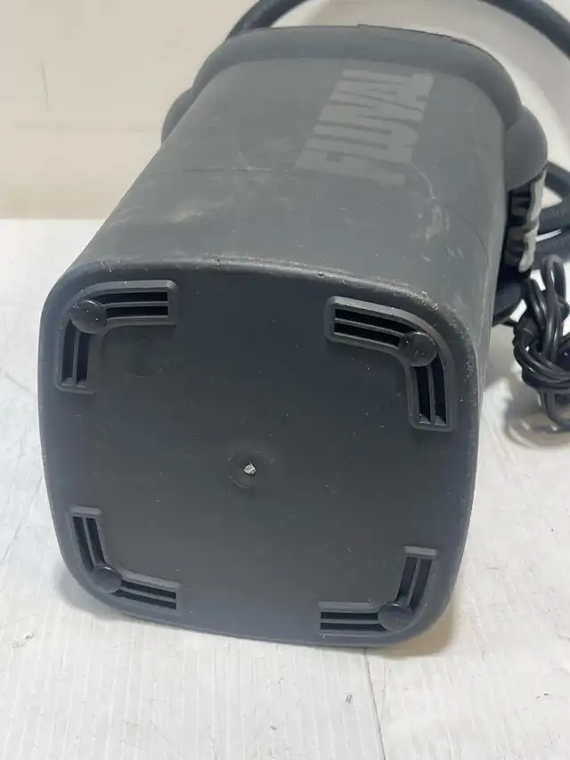 Fluval 205 External Filter in Accessories in City of Montréal - Image 11