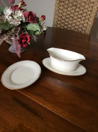 Dishes- Noritake Golden Cove Gravy Boat, View more