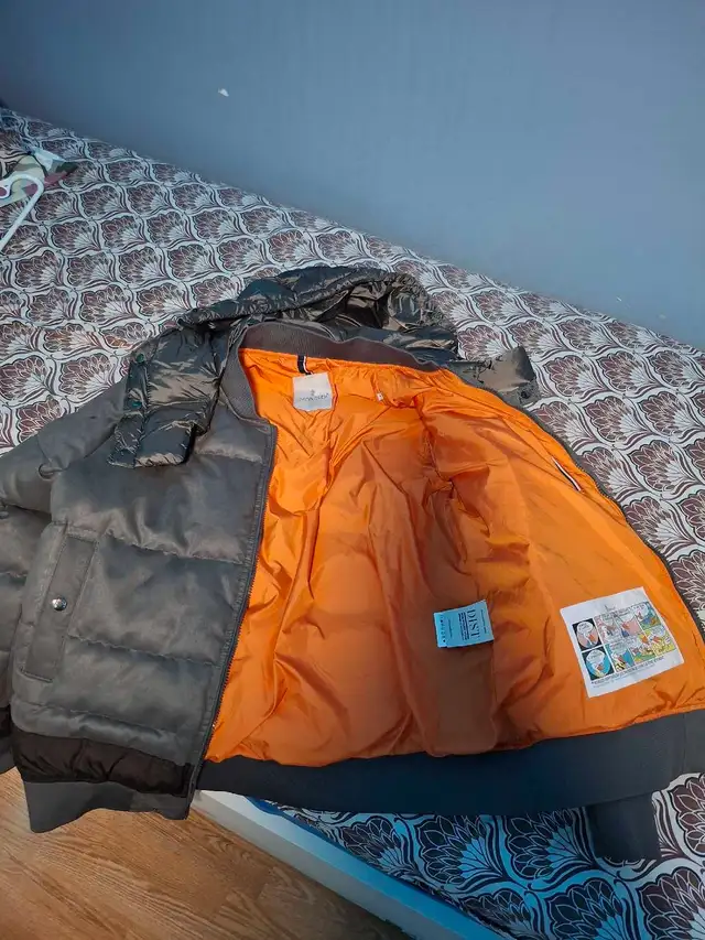 Moncler Jacket in Men's in Mississauga / Peel Region - Image 2