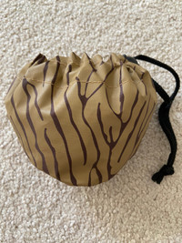 Folding funky walnut shape nylon material shopping bag NEW