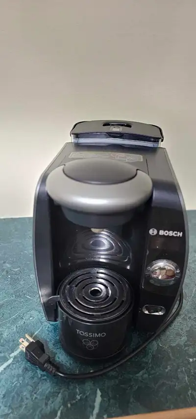 used Bosch Tassimo single cup coffee machine. In good working condition. Have been cleaned and ready...