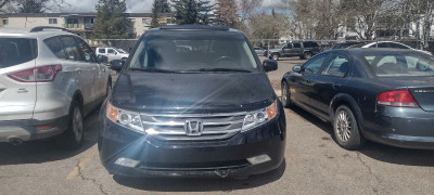 2011 HONDA ODYSSEY TOURING ((GREAT CONDITION))