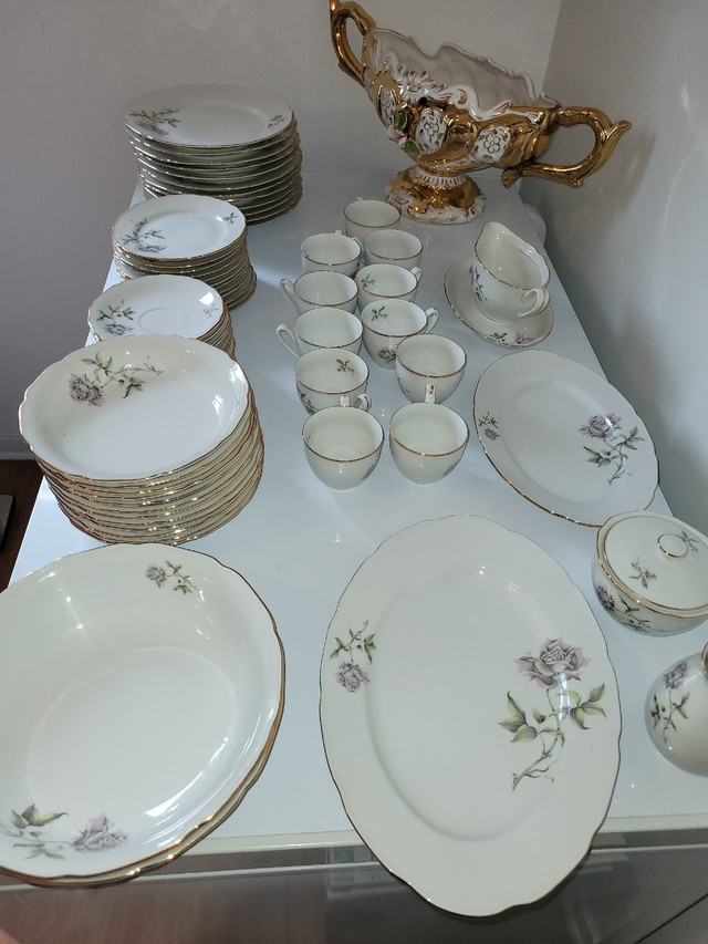 Set de vaisselle antique | Art et objets de collection | Sherbrooke | Kijiji