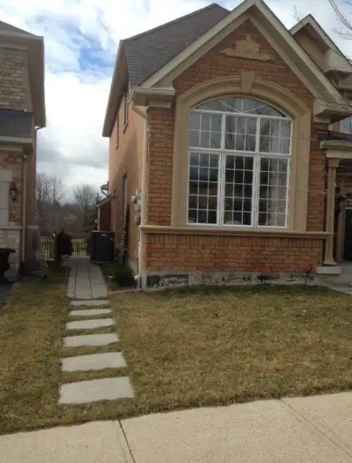 Spacious, sunny, unfurnished suite in detached house in one of Oakville’s most premium neighborhoods...