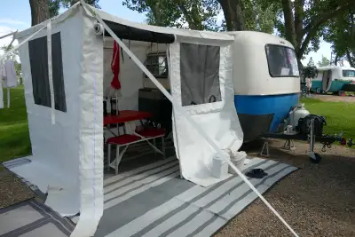 Boler in very good to excellent condition. Items included 7x8 Ft adda room, upgraded foam and washab...