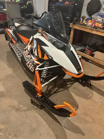 Sled is in great shape. 4 stroke. removed OEM primary clutch and installed a reliable brand new powe...
