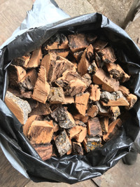 Large bark untreated and wood chips