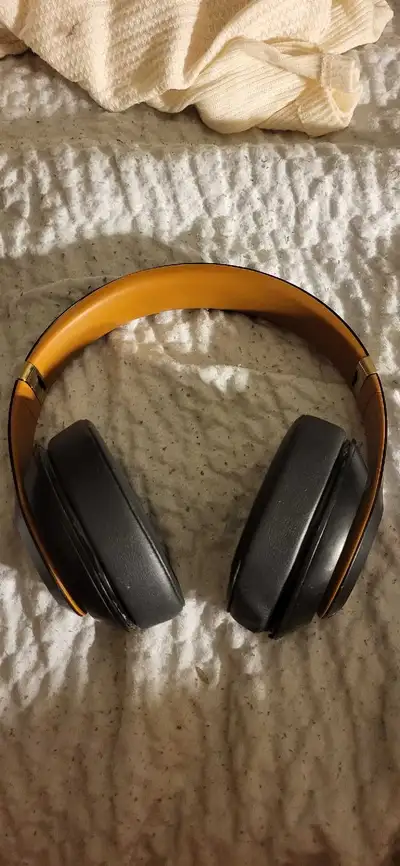 headset dre, View more