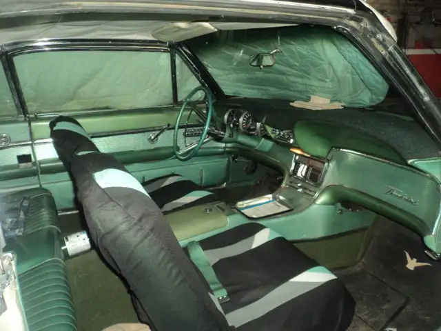 1961 THUNDERBIRD in Classic Cars in Gatineau - Image 10