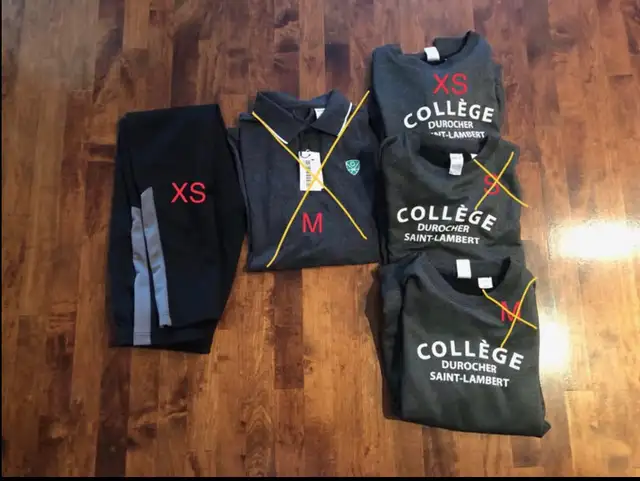 Uniforme Collège Durocher St-Lambert in Kids & Youth in City of Montréal - Image 3