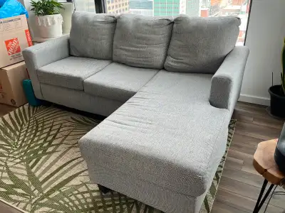Vente de déménagement/ Moving sale, View more