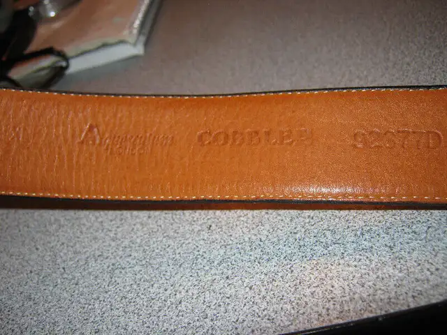 Aquascutum London Luxury Leather Belt Cobbler in Other in City of Toronto - Image 3