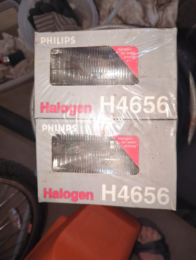 H4656 Halogen Sealed Beams 2 Pack in Other Parts & Accessories in Strathcona County