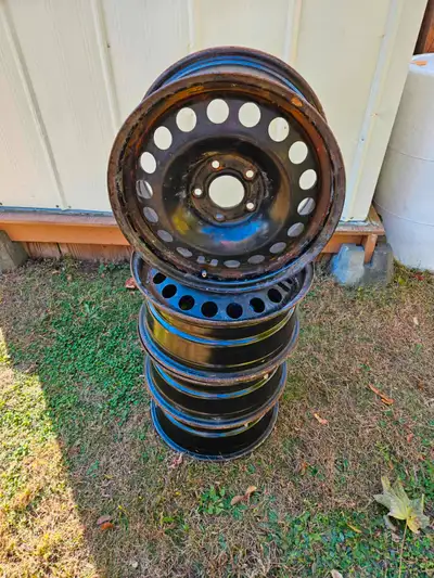 4 Jantes 16" avec capteurs de pression pour 2021 Chev Trailblazer $300.00 ferme et comptant 4 Rims 1...