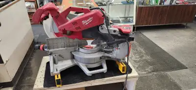 The Milwaukee 12 inch Dual-Bevel Sliding Compound Miter Saw offers best in class accuracy, power and...