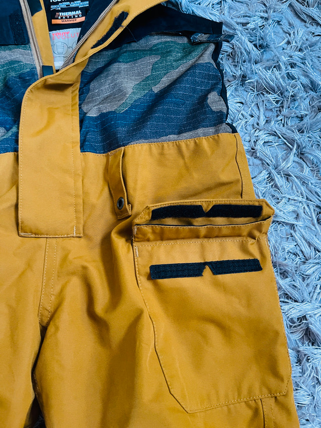 686 Frontier insulated bib winter kids snow pant   in Kids & Youth in Banff / Canmore - Image 4