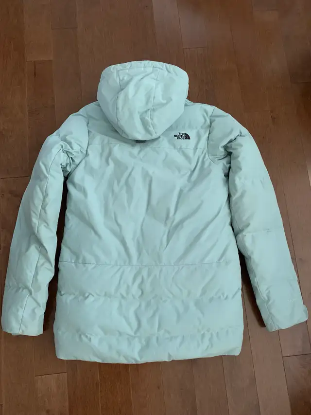 Manteau North Face pour femme (Small) in Women's - Tops & Outerwear in Trois-Rivières - Image 3