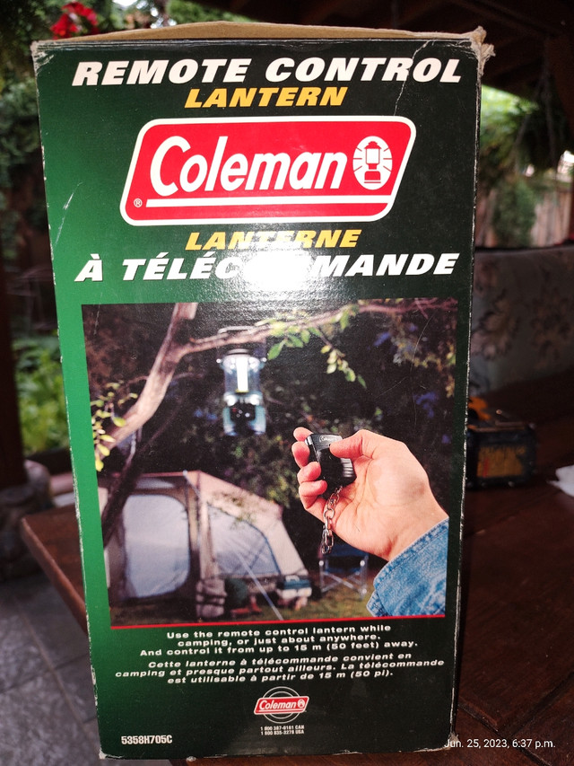 Coleman Camping light lantern like new with remote control in Outdoor Lighting in Oakville / Halton Region - Image 2