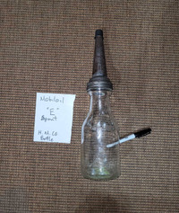 Vintage Mobiloil "E" spout and H.M Co bottle 