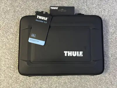 Thule Gauntlet laptop case, View more
