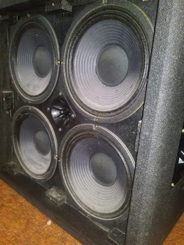 Marshall bass in Amps & Pedals in Hamilton - Image 10