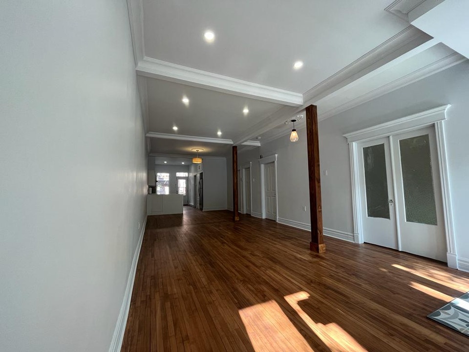 Bright renovated 3-bedroom — 7881 rue Saint-Denis, Montréal 3