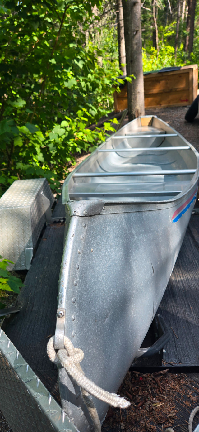 Aluminum Canoe in Canoes, Kayaks & Paddles in Kenora - Image 3