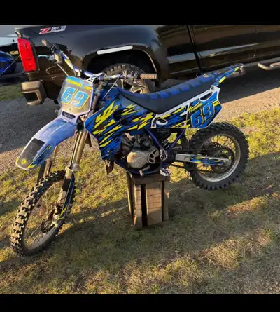 Great bike healthy engine Had a fresh rebuild when I bought it that has maybe 20 hrs on it starts fi...