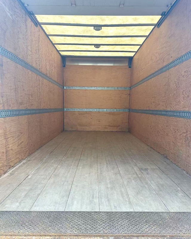 2002 Mitsubishi Fuso F160 Truck in Cars & Trucks in City of Toronto - Image 3