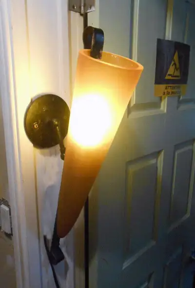 4 Appliques, Fixtures, Sconces - Torches Châteaux Murales, View more