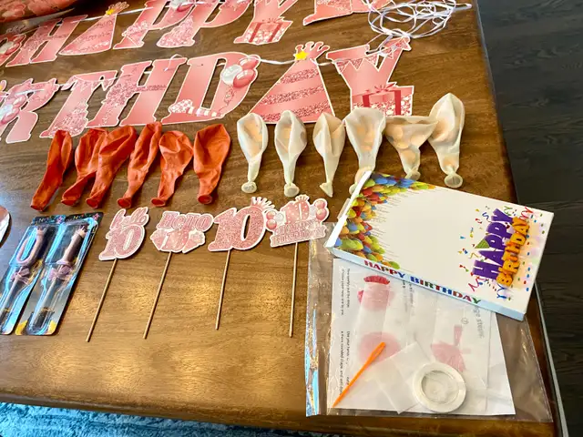 10th Birthday Decorations Party Set and Candles in Holiday, Event & Seasonal in Ottawa - Image 10