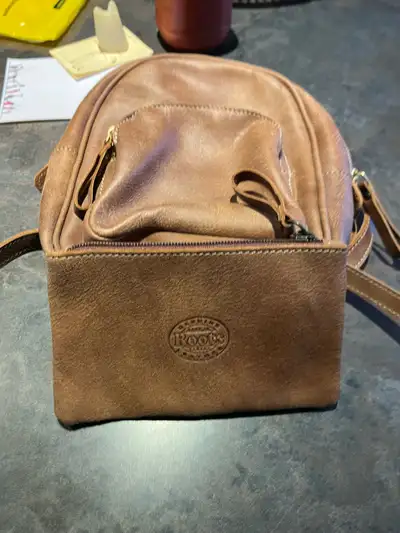 Roots mini Chelsea pack, View more