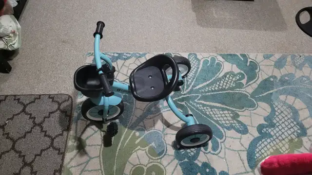 Tricycle for 2-4 years old children in Kids in Ottawa - Image 2
