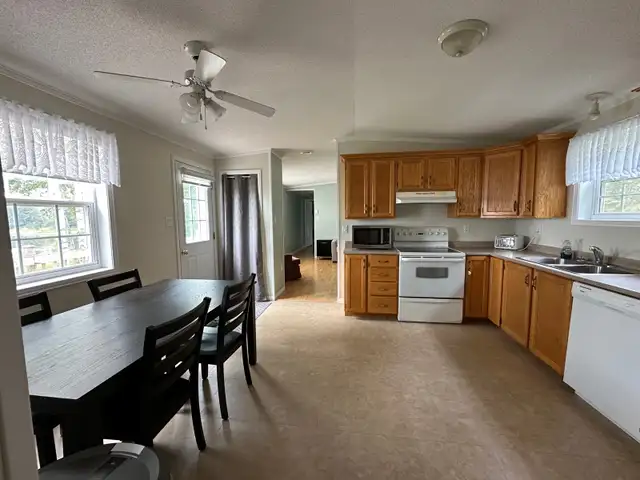 Waterfront rental in Long Term Rentals in Summerside - Image 6