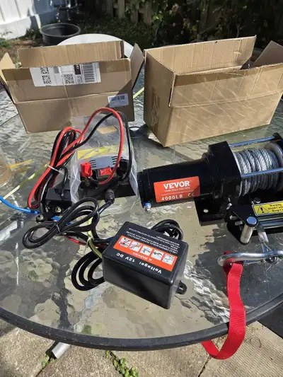 Winch (treuil ) 4000 livres avec transformateur de courant , View more