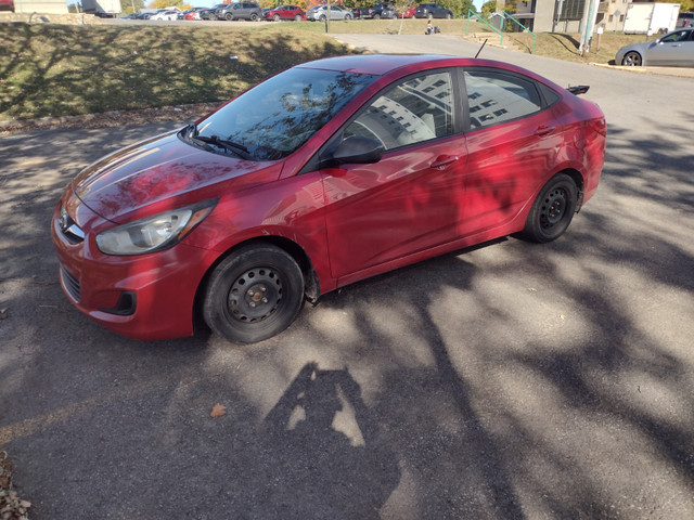 Hyundai accent 2013 $ 4,000 dans Autos et camions  à Trois-Rivières