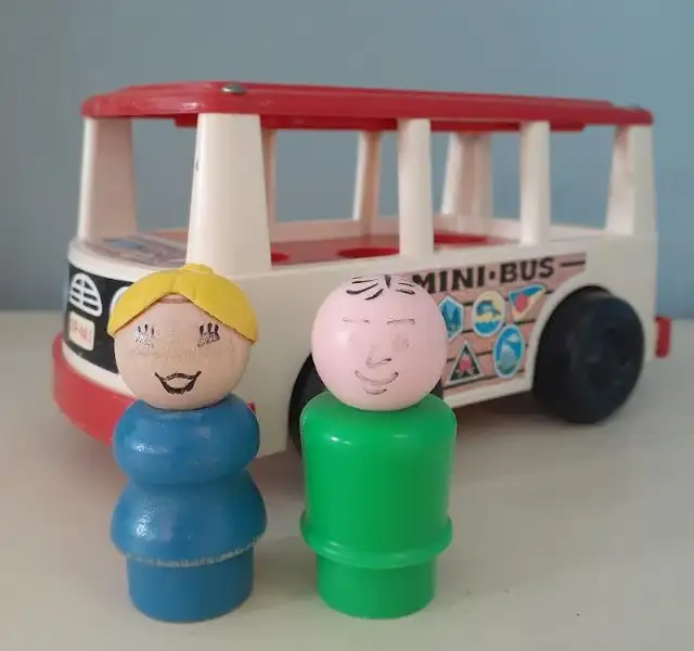 Vintage 1969 Fisher Price Little People Mini Bus with 2 people in Toys & Games in Markham / York Region - Image 10