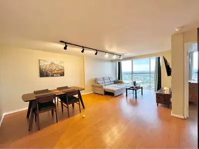 Fully Furnished 1-Bedroom Condo – Square One