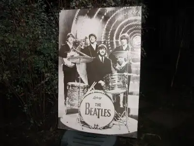 The Beatles ( 2 pieds X 3 pieds ) - Laminage, View more