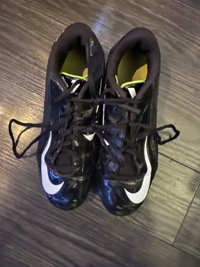Nike women’s Size 6.5 Cleats, View more