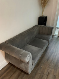 Couch in good condition 