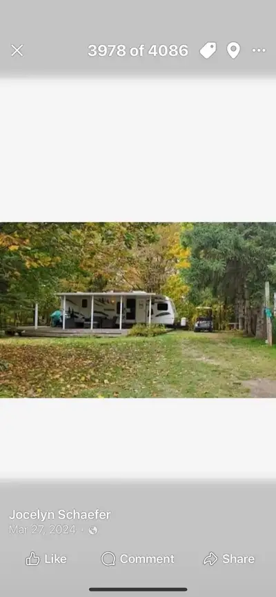 Check out this little SEASONAL beauty!! It’s a 2009 Dutchmen Tundra 27FK. Situated on a lovely lot a...