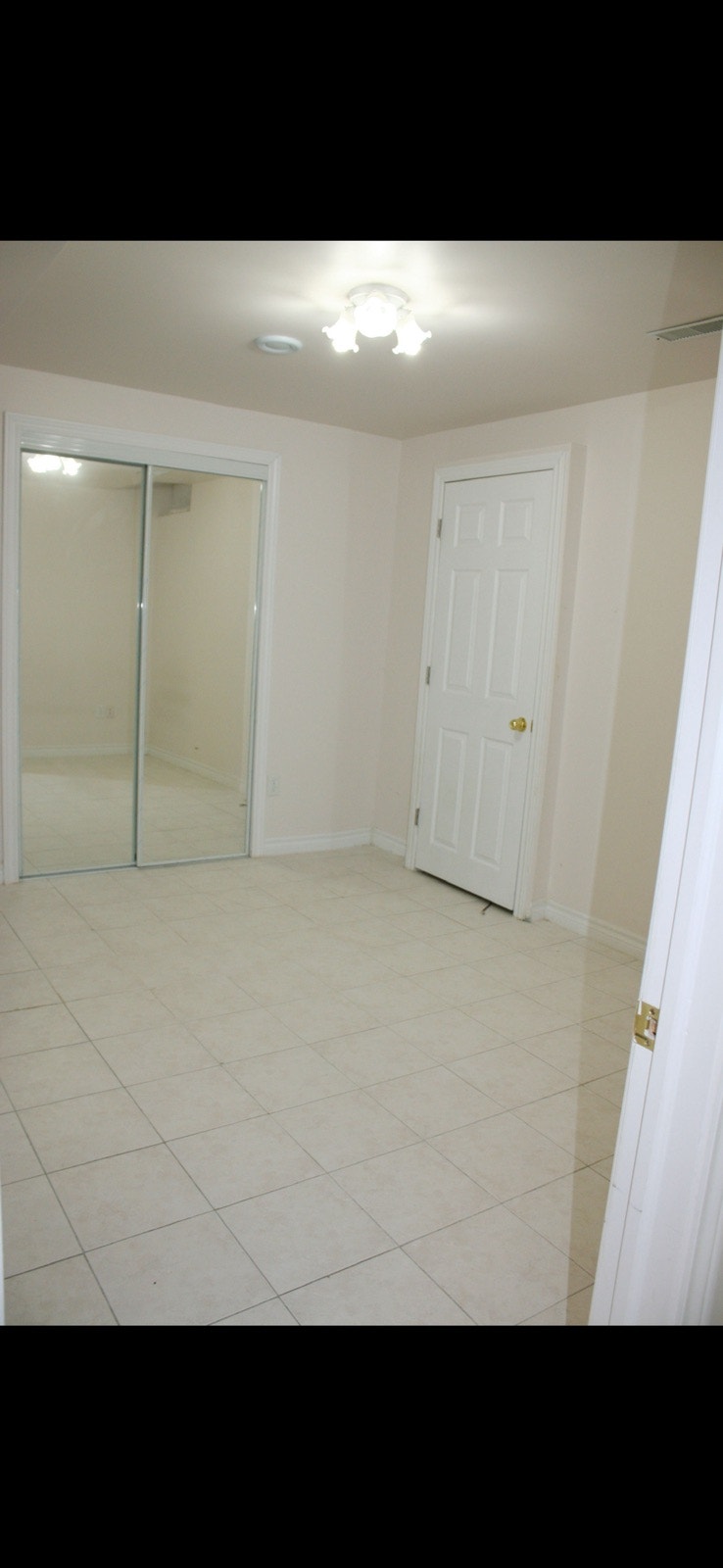 One bedroom basement. Keele and major MacKenzie 2